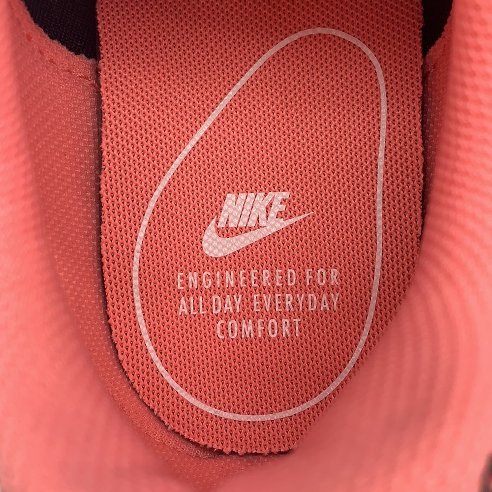 WMNS Nike TANJUN - Picture 3 of 11
